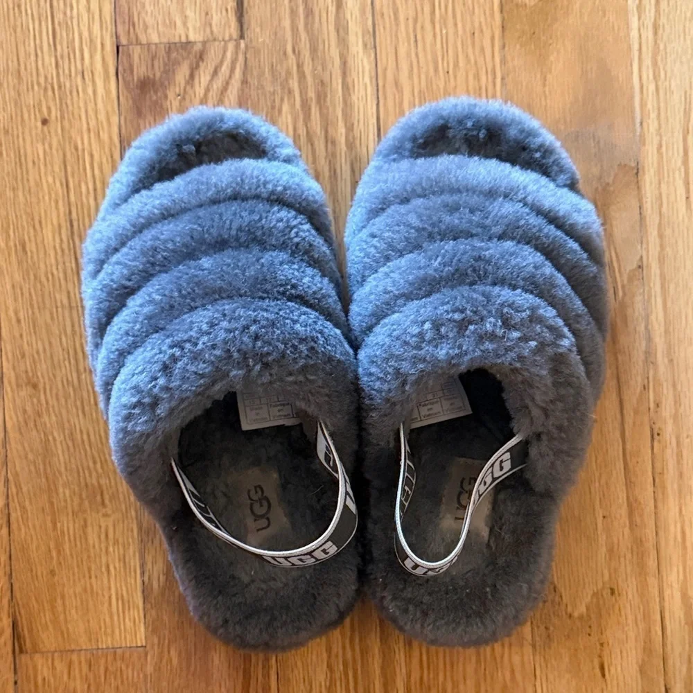 UGG sz 13 Shearling Kids Cozy Gray Slippers great pre owned condition